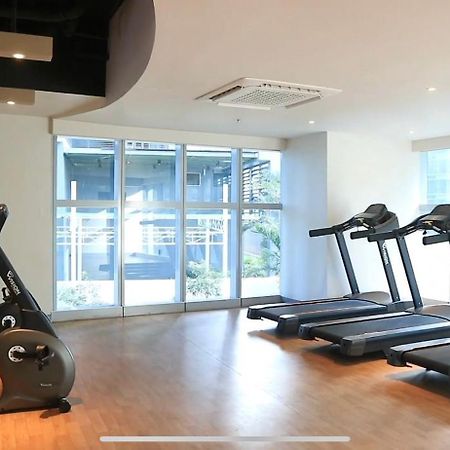1 Bedroom Condo Uptown Parksuites Bgc, High Floor, Morning Sun Манила Экстерьер фото