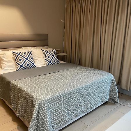 1 Bedroom Condo Uptown Parksuites Bgc, High Floor, Morning Sun Манила Экстерьер фото