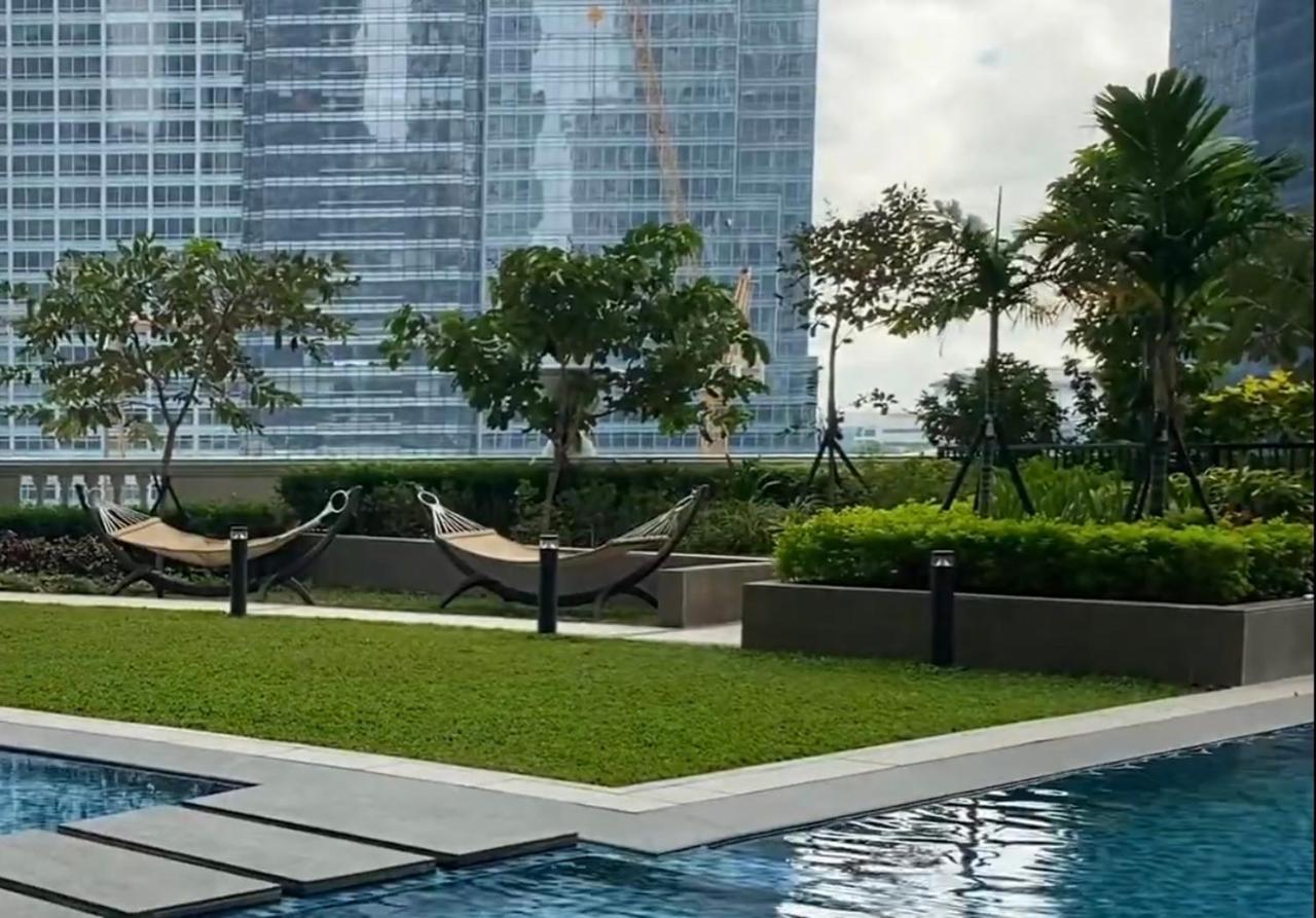 1 Bedroom Condo Uptown Parksuites Bgc, High Floor, Morning Sun Манила Экстерьер фото