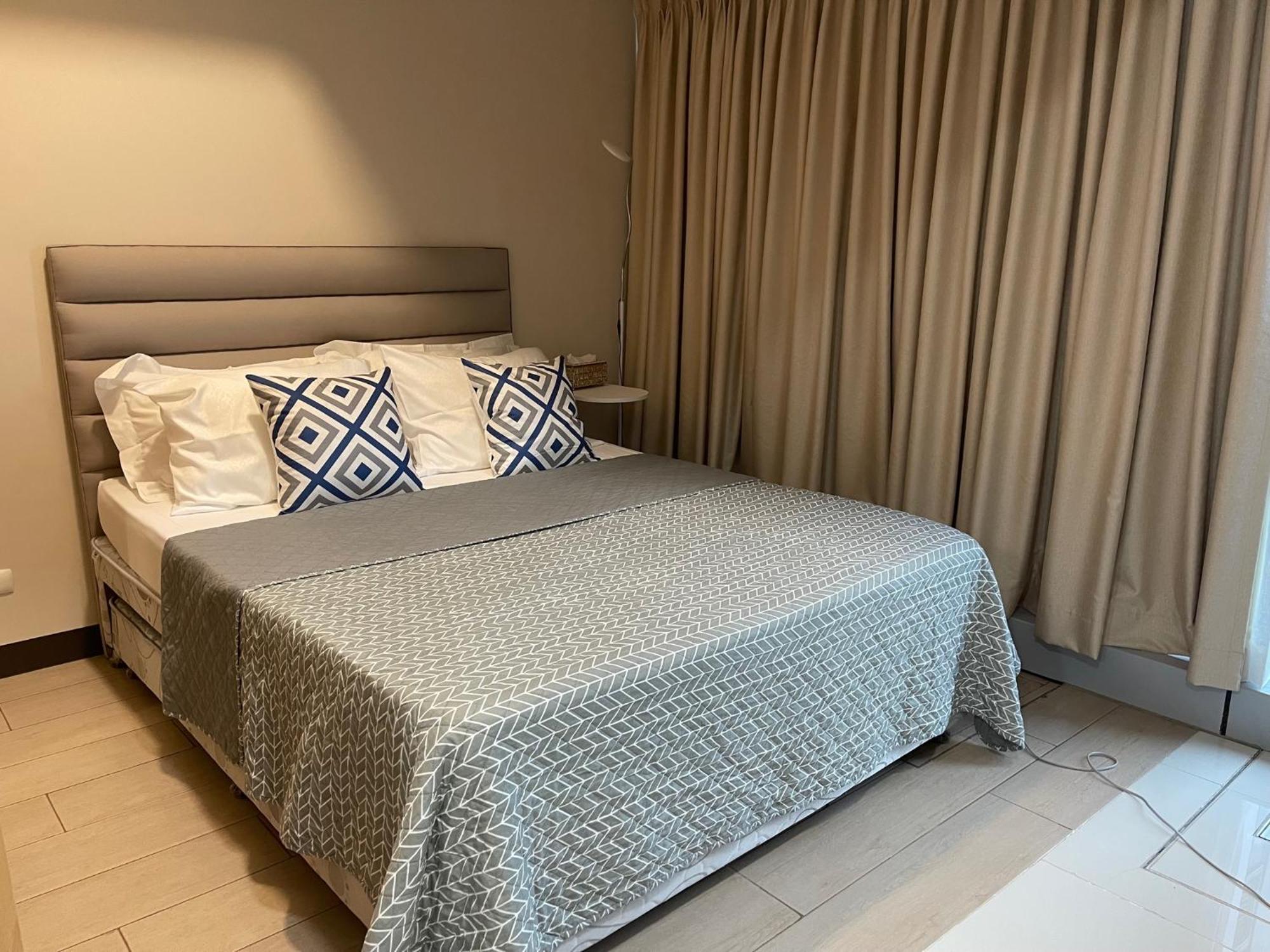 1 Bedroom Condo Uptown Parksuites Bgc, High Floor, Morning Sun Манила Экстерьер фото